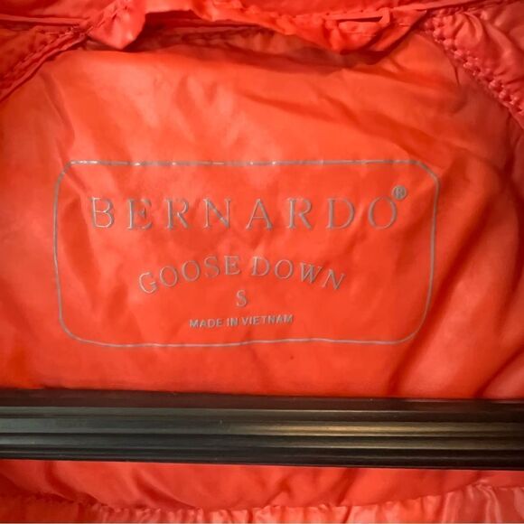 Bernardo Gray Goose Down Vest - Picture 5 of 10